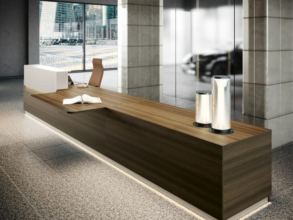 Reception stile legno città
