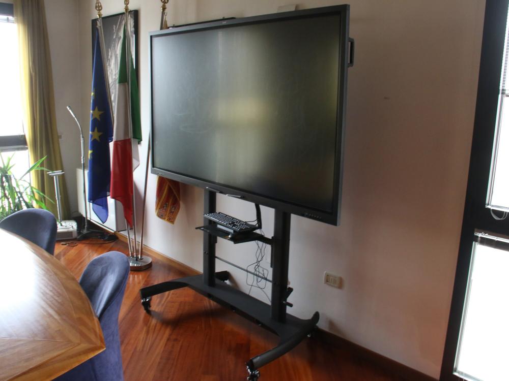 Schermo muro semovibile