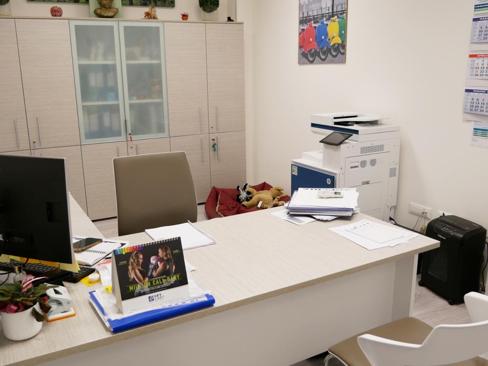 Scrivania e arredo ufficio